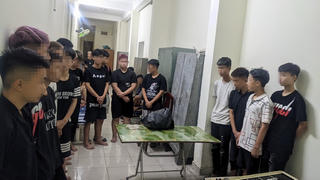 Hải Phòng: Khởi tố 17 thanh, thiếu niên đua xe rồi tấn công Cảnh sát