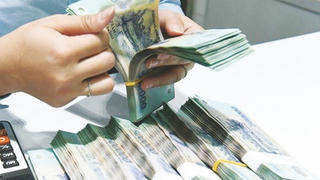 Xử lý nợ xấu: Gia hạn hay luật hóa?