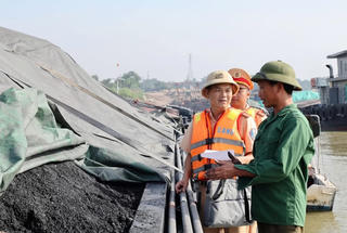 Phú Thọ: Tổng kiểm soát các phương tiện có gắn thiết bị bơm, hút và vận chuyển cát sỏi