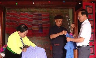 Người có uy tín, hạt nhân đoàn kết ở cơ sở