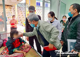 Băng rừng, vượt núi chống dịch sốt phát ban ở Trà Leng