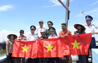 'Cảnh sát biển đồng hành với ngư dân' ở Quảng Nam