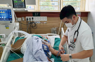 Đừng để mất mạng vì “thuốc gia truyền”