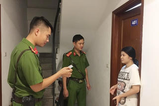 Tổ trưởng tổ dân phố có quyền kiểm tra cư trú không?