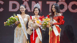 Sẽ đánh giá lại các cuộc thi nhan sắc