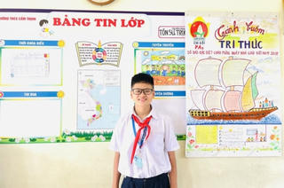 Bộ trưởng Bộ GDĐT tặng bằng khen cho học sinh lớp 7 dũng cảm cứu người