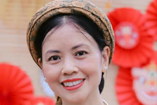 Cần thêm nữa những người “nhóm lửa” tình yêu tiếng Việt