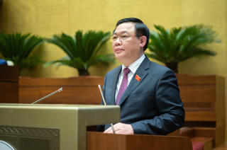Chủ tịch Quốc hội: Thị trường chứng khoán, bất động sản lại rơi vào nguy cơ 'đóng băng'