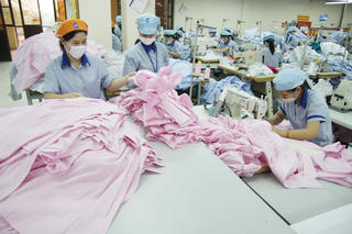 Doanh nghiệp Việt tham gia chuỗi cung ứng toàn cầu: Cơ hội đi cùng thách thức