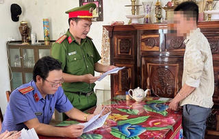 Quảng Ngãi: Một cán bộ Văn phòng đăng ký đất đai bị bắt