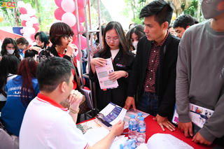 Ngày hội tư vấn tuyển sinh - hướng nghiệp năm 2023: Giải đáp nhiều nội dung 'nóng'