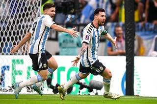 Màn trình diễn tỏa sáng của Messi giúp Argentina đánh bại Mexico