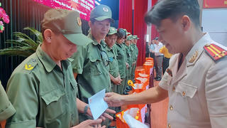 TP Hồ Chí Minh: Trao hỗ trợ cho các đối tượng có hoàn cảnh đặc biệt khó khăn