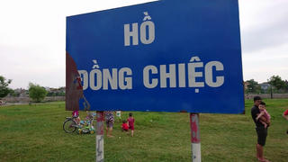 ‘Giúp’ vợ bạn, người đàn ông cầm súng bắn lên trời để thị uy, sau đó bị bắt giữ