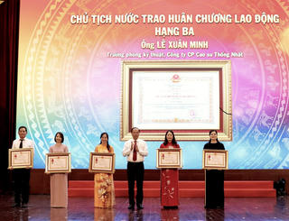 Chủ tịch nước tặng Huân chương Lao động cho 5 cá nhân tại Bà Rịa - Vũng Tàu