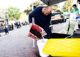 931 triệu tấn thực phẩm bị vứt bỏ