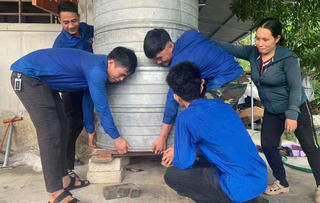 Tuổi trẻ Hà Tĩnh chung tay hỗ trợ nhân dân ứng phó bão số 5