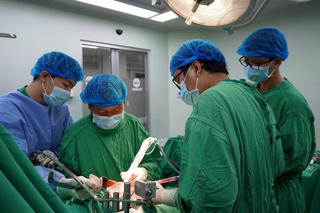 Lần đầu tiên sử dụng hệ thống dao mổ siêu âm CUSA trong phẫu thuật cắt gan tại ĐBSCL