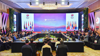Nỗ lực đưa ASEAN đến tâm điểm của tăng trưởng