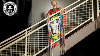 Bộ móng tay dài hơn 13 mét