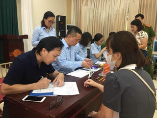 Gửi 'tấm lòng vàng' của cộng đồng đến với nạn nhân vụ cháy chung cư mini