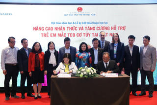 Hơn 8,1 tỷ đồng hỗ trợ trẻ em mắc teo cơ tủy