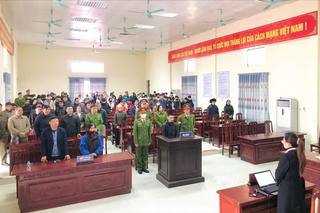 Vận chuyển nửa tấn pháo nổ, lĩnh án hơn 7 năm tù