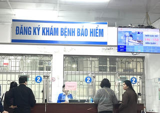 Bảo hiểm y tế: “Phao cứu sinh” cho lao động khó khăn