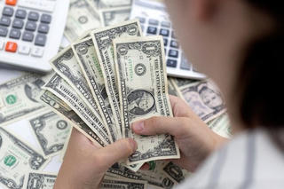 Ngày 7/3: Đồng USD trong nước trượt giá