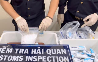 Bốn tiếp viên hàng không mang hơn 10kg ma túy từ Pháp về Việt Nam