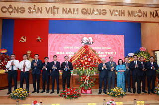 Ông Nguyễn Đình Khang giữ chức Bí thư Đảng ủy Tổng Liên đoàn Lao động Việt Nam, nhiệm kỳ 2025-2030