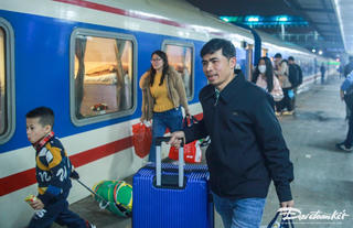 Đường sắt mở bán vé đoàn tàu du lịch kết nối di sản miền Trung