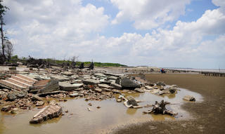 Nhiều điểm sạt lở nghiêm trọng ở Bến Tre