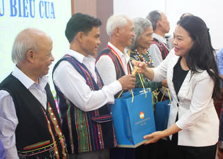 Người có uy tín là chỗ dựa tinh thần cho đồng bào các dân tộc