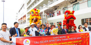 Hơn 500 khách du lịch tàu biển châu Âu 'xông đất' Đà Nẵng