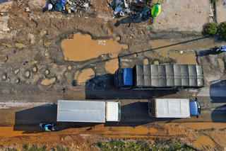 Chương Mỹ, Hà Nội: Đường Quốc lộ 6 xuống cấp xuất hiện nhiều 'ổ gà, ổ voi'