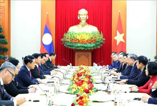 Gìn giữ, vun đắp và phát triển quan hệ đặc biệt Việt Nam – Lào ngày càng bền chặt