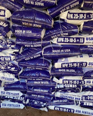 Nông dân lao đao vì phân bón giả