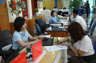 Chọn người cho bộ máy