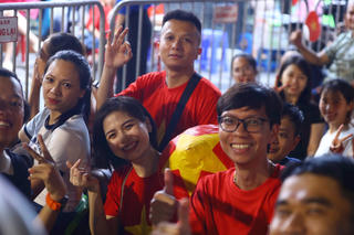 Người dân' xuyên đêm' chờ xem Tổng duyệt cấp Nhà nước A80