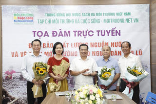 Giải pháp nào để đảm bảo chất lượng nguồn nước và vệ sinh môi trường cho người dân sau lũ?
