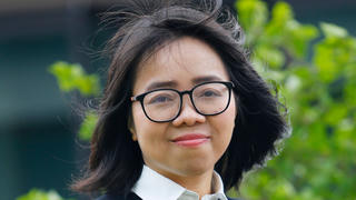 Nhà thơ Huỳnh Mai Liên: Là bạn của con, lớn lên cùng con