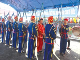 Đặc sắc lễ hội Cầu ngư