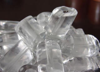 Cẩn thận với “nước đá sạch”