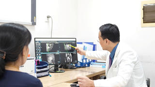 Thoát 'cửa tử' trong giờ vàng: Ca đại phẫu tim mạch ngoạn mục tại Vinmec Central Park