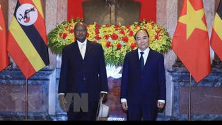 Chủ tịch nước Nguyễn Xuân Phúc hội đàm với Tổng thống Cộng hòa Uganda