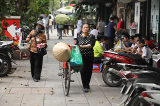 Hà Nội loay hoay chuyện vỉa hè