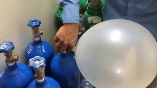 Khóc vì khí cười