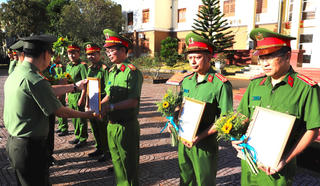 Đắk Nông: Trao thưởng của Bộ Công an cho các đơn vị có thành tích trong phòng, chống tội phạm