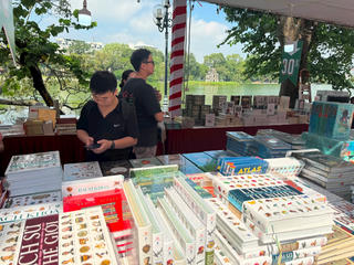 Đọc sách thời… AI